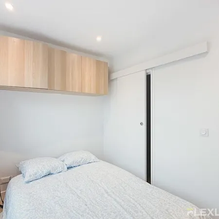 Apartment Cozy In 10 Paris