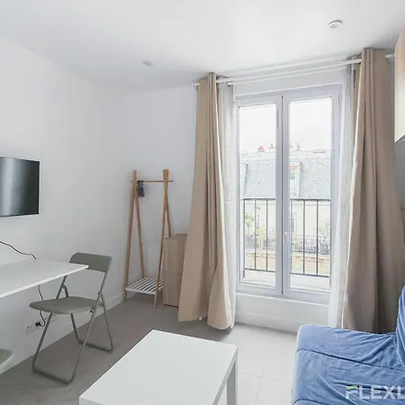 Cozy In 10 Apartment Paris