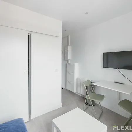 Apartment Cozy In 10