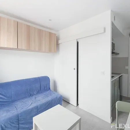 Apartment Cozy In 10 Paris