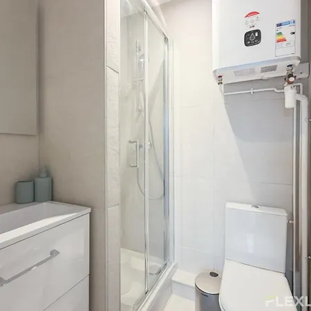 Apartment Cozy In 10 Paris